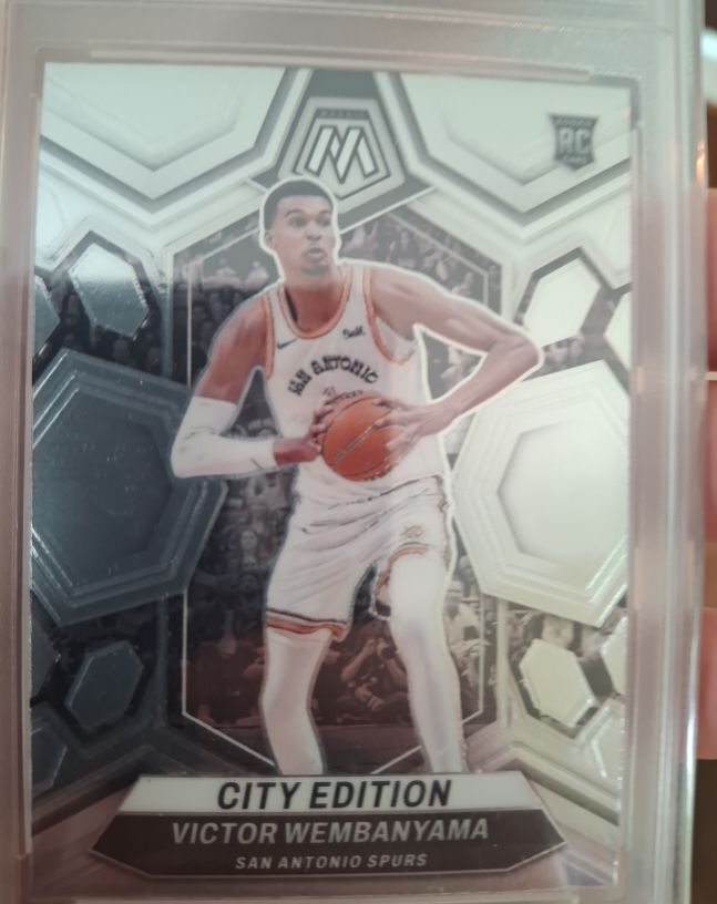 2023-24 Panini Mosaic City Edition #282 Victor Wembanyama — front