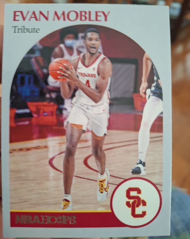 2021 Panini Chronicles Draft Picks NBA Hoops Tribute #52 Evan Mobley — front