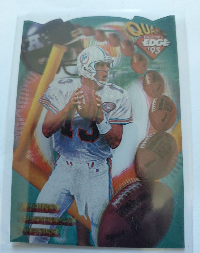 1995 Collector's Edge EdgeTech Quantum Die-Cut #1 Dan Marino — front