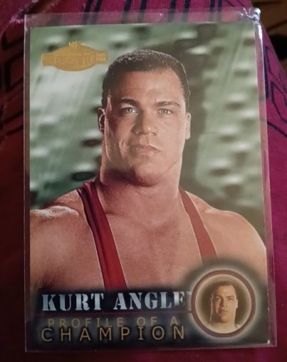 2001 Fleer WWF Championship Clash #62 Kurt Angle — front