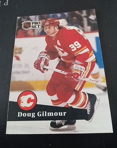1991-92 Pro Set #34 Doug Gilmour — front