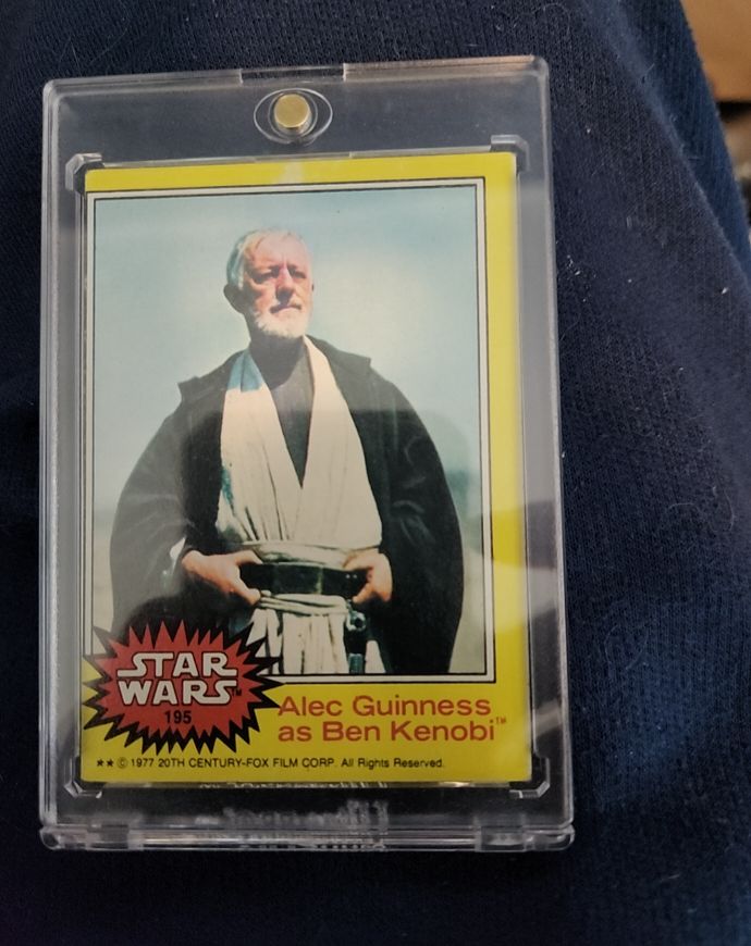1977 Topps Star Wars #195 Alec Guinness as Ben Kenobi — front