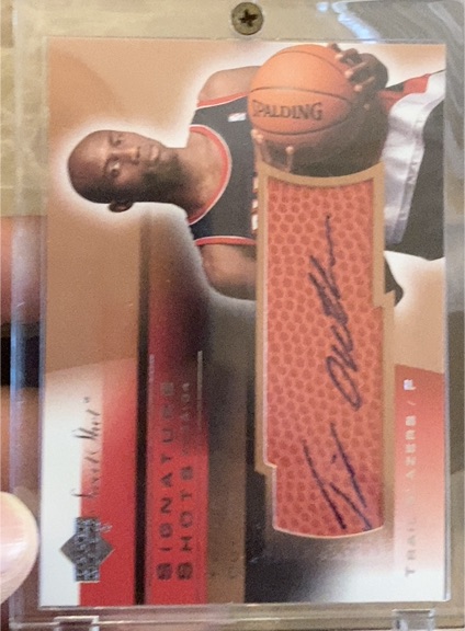 2003-04 Upper Deck Signature Shots #Travis Outlaw — front