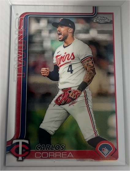 2025 Topps Chrome #204 Carlos Correa — front