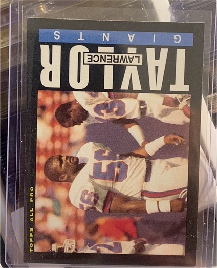 1985 Topps #124 Lawrence Taylor — front