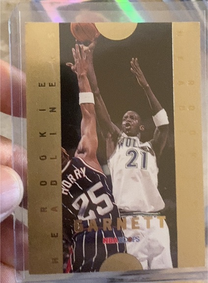 1996-97 NBA Hoops Rookie Headliners #4 Kevin Garnett — front