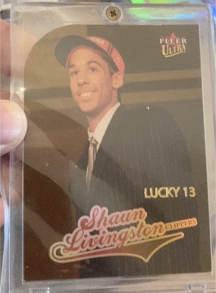 2004-05 Fleer Ultra Lucky 13 Gold Medallion #179 Shaun Livingston — front