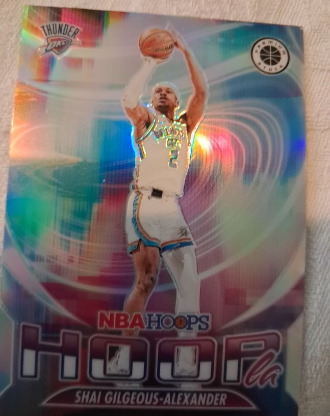 2023-24 Panini NBA Hoops Premium Stock #4 Shai Gilgeous-Alexander — front