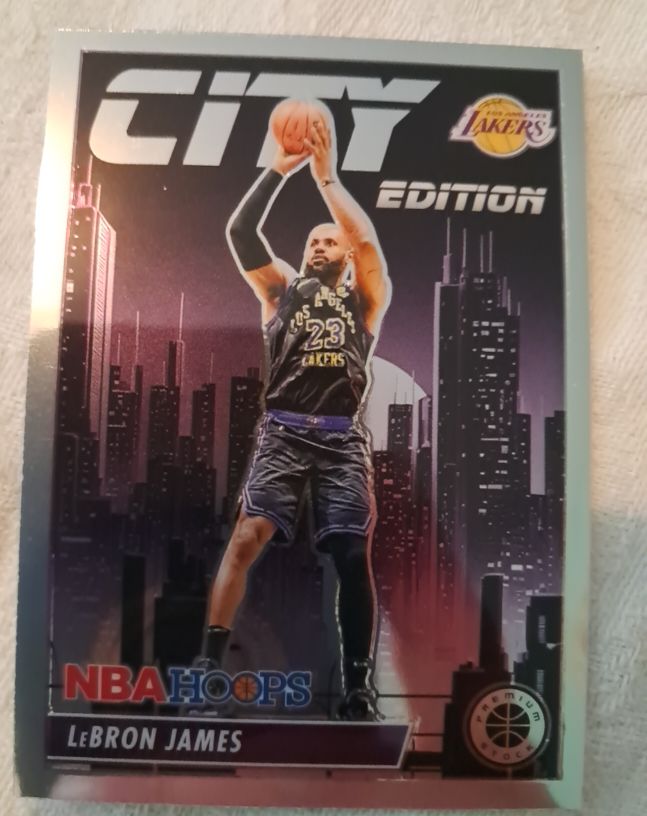 2023-24 Panini NBA Hoops Premium Stock #15 LeBron James City Edition — front