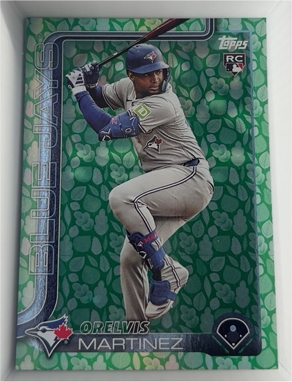 2025 Topps #18 Orelvis Martinez — front