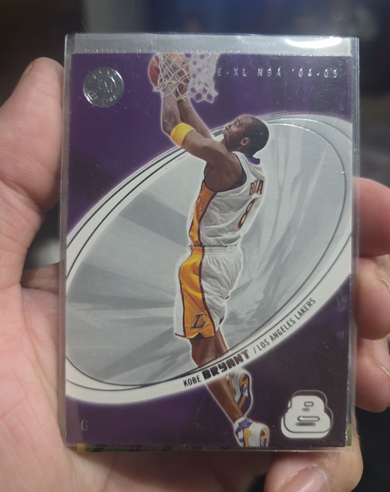 2004-05 Fleer Skybox E-XL #2 Kobe Bryant — front