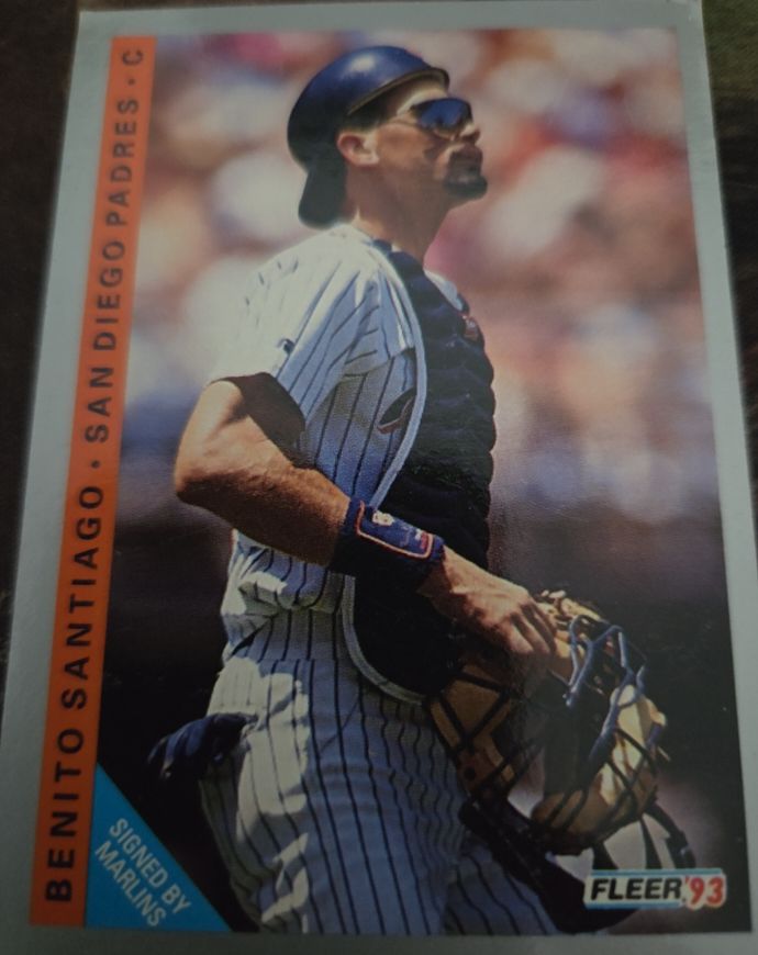 1993 Fleer #523 Benito Santiago — front