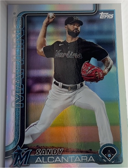 2025 Topps #335 Sandy Alcantara — front