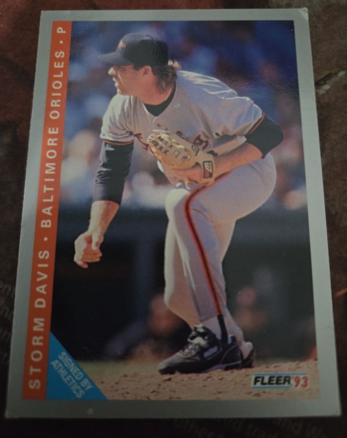1993 Fleer #541 Storm Davis — front