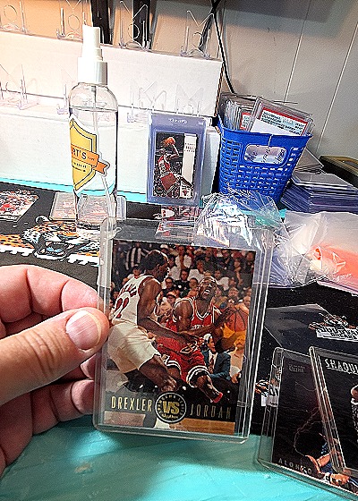 1993 Fleer VS #VS-1 Clyde Drexler vs Michael Jordan — front