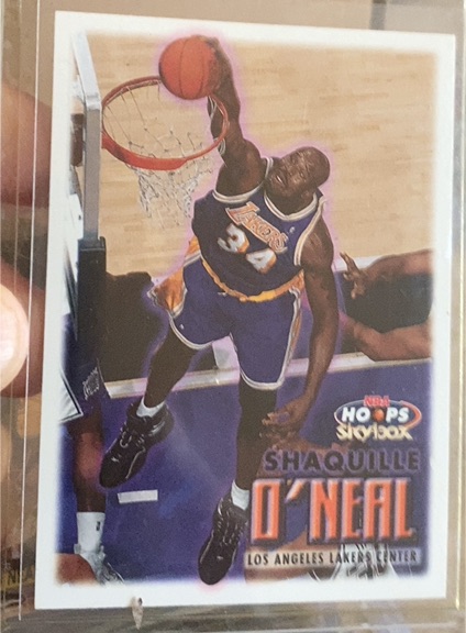 1999-00 Skybox NBA Hoops #17 Shaquille O'Neal — front
