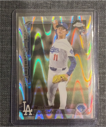 2025 Topps Chrome #217 Roki Sasaki — front
