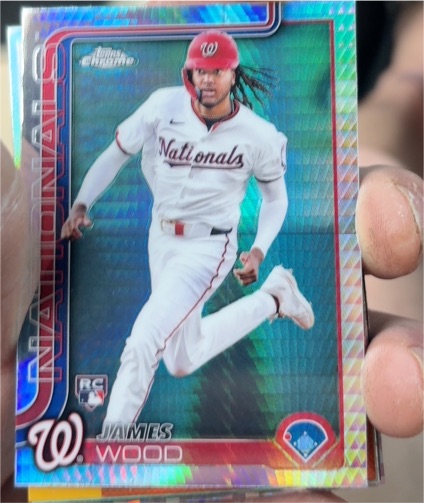 2025 Topps Chrome #132 James Wood — front