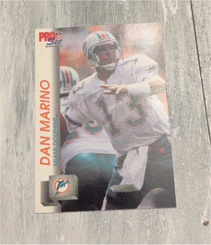 1992 Pro Set #559 Dan Marino — front