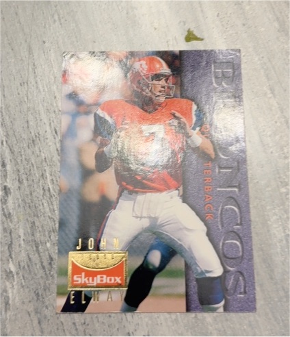 1995 SkyBox Premium #36 John Elway — front