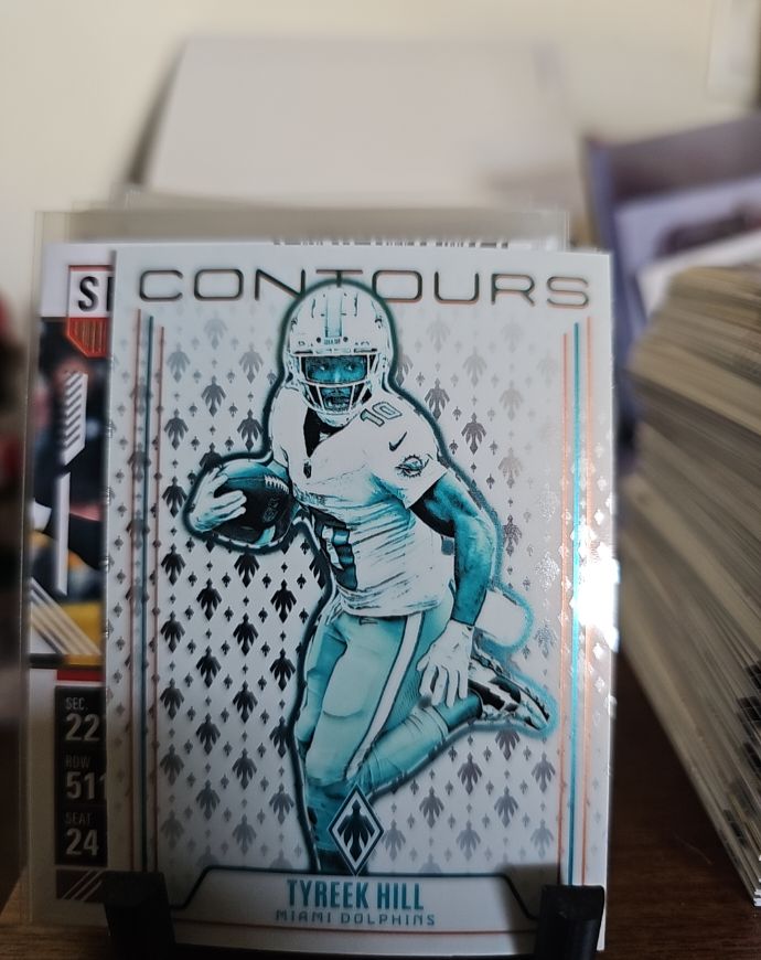 2024 Panini Phoenix Contours #CON-THL Tyreek Hill — front