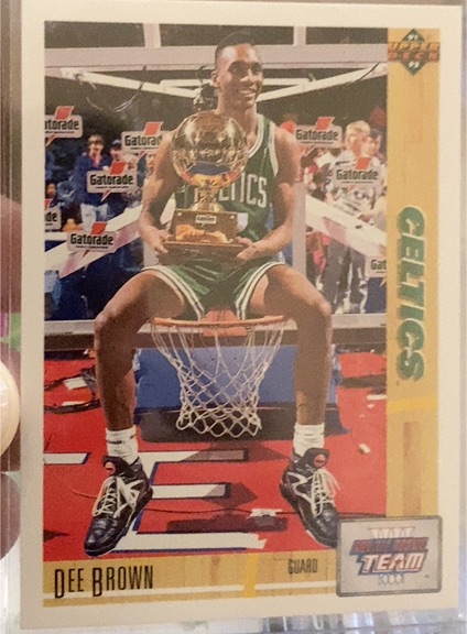 1991-92 Upper Deck #37 Dee Brown — front