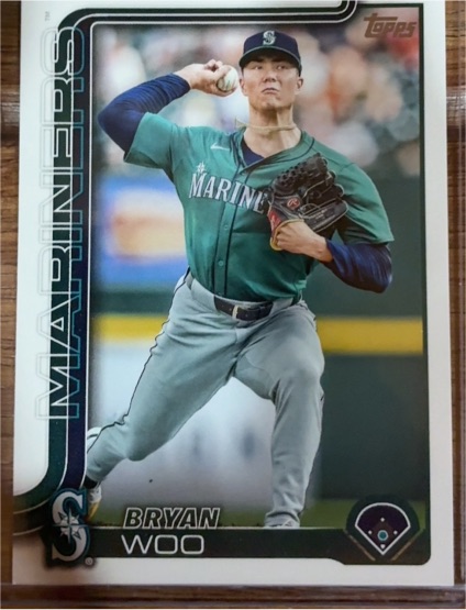 2025 Topps #327 Bryan Woo — front
