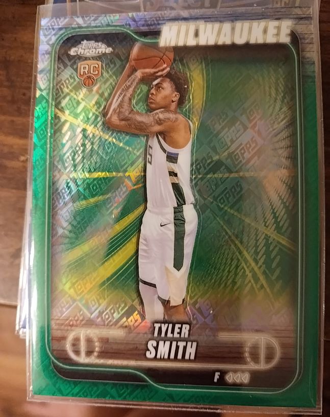 2024-25 Topps Chrome #196 Tyler Smith — front