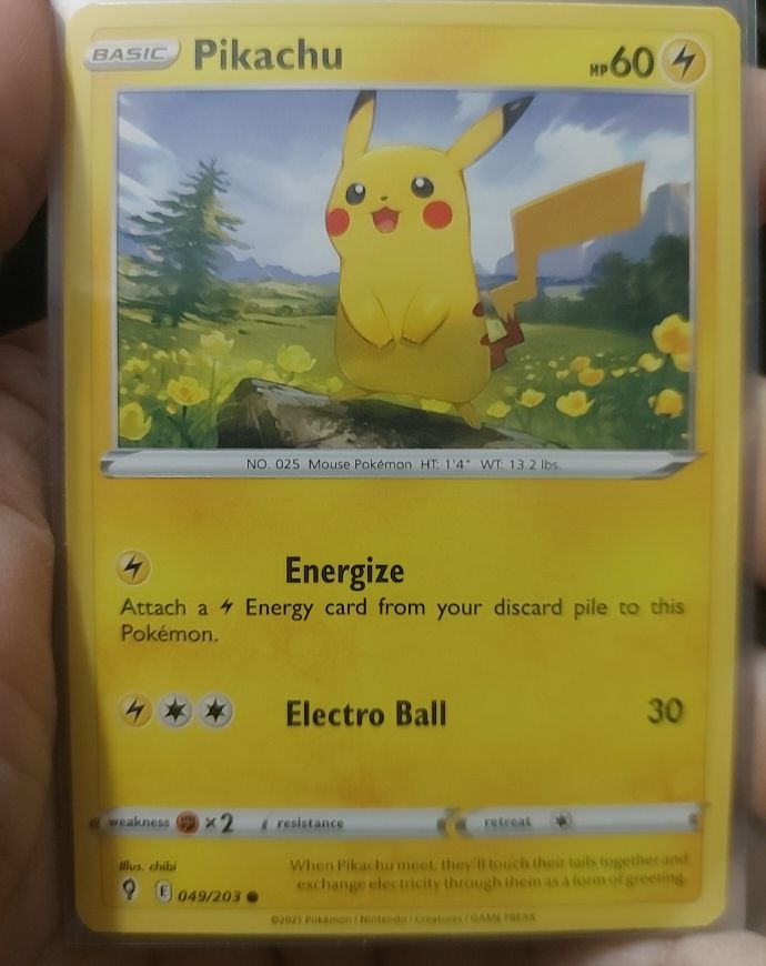 2021 Pokémon Sword & Shield Evolving Skies #049 Pikachu — front