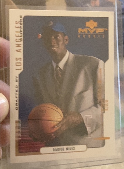 2000-01 Upper Deck MVP #202 Darius Miles — front