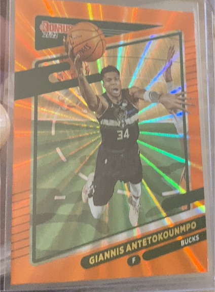 2021-22 Donruss #177 Giannis Antetokounmpo — front