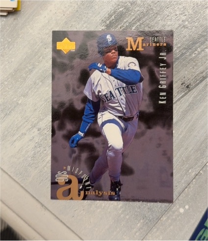 1995 Upper Deck #110 Ken Griffey Jr. Seattle Mariners — front