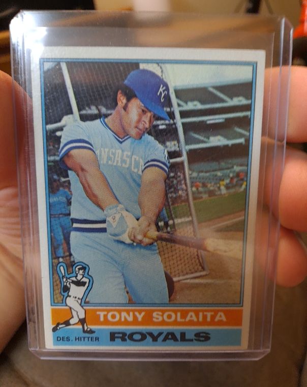 1976 Topps #121 Tony Solaita — front