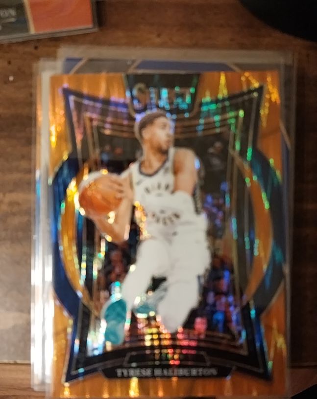 2024 Panini Select Concourse Orange Flash Prizm #Tyrese Haliburton — front