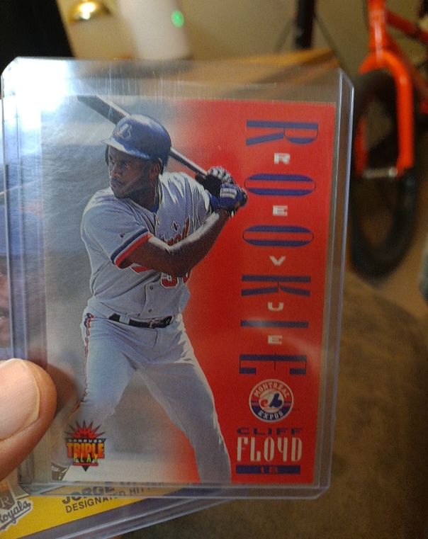 1993 Donruss Triple Play #R-1 Cliff Floyd Rookie — front