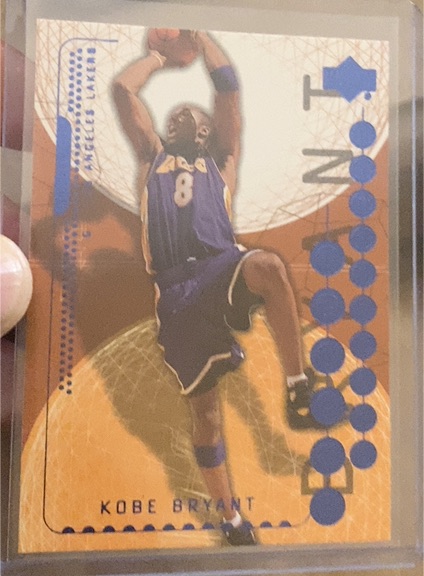 1997 Topps #1 Kobe Bryant — front