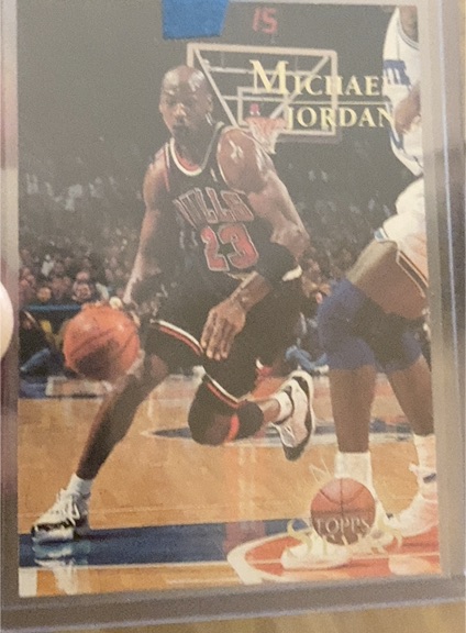 1997 Topps #23 Michael Jordan — front