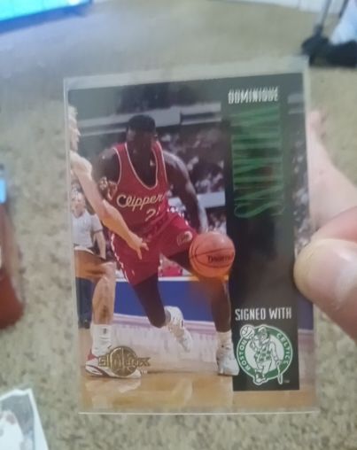 1996 Fleer Dominion #D-1 Dominique Wilkins Signed with Boston Celtics — front