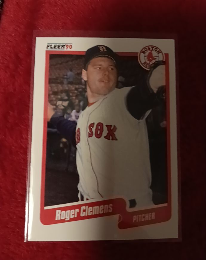 1990 Fleer #90 Roger Clemens — front
