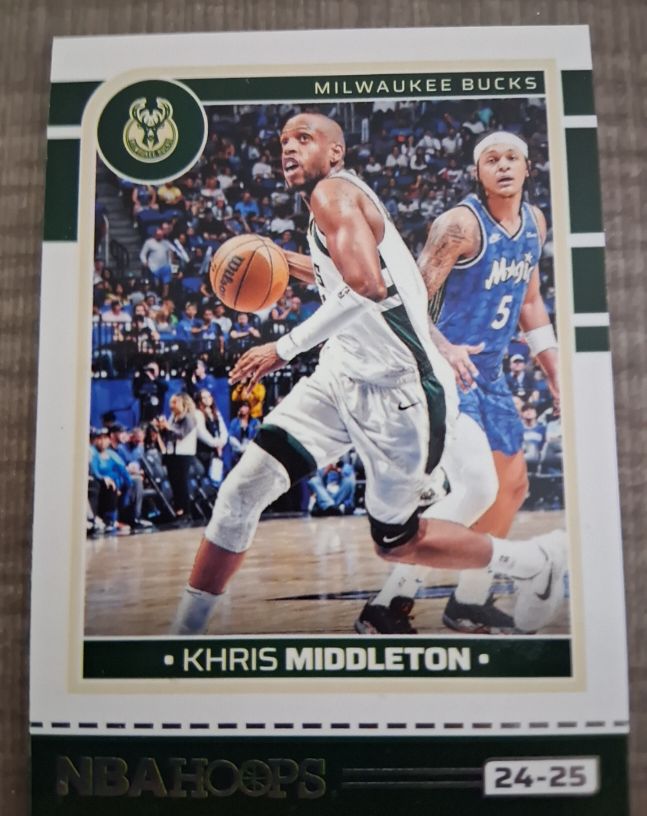 2024-25 Panini Hoops #22 Khris Middleton — front