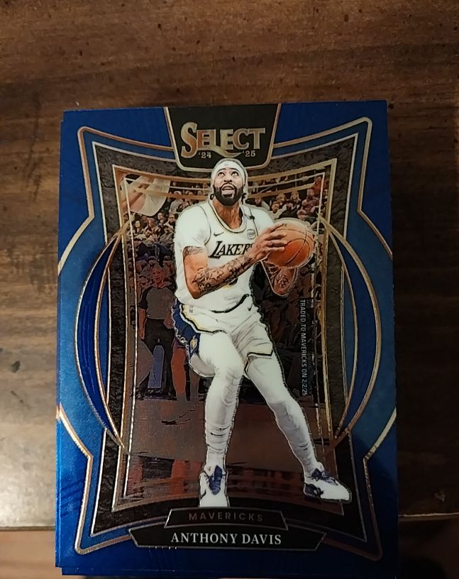 2024-25 Panini Select Concourse #25 Anthony Davis — front