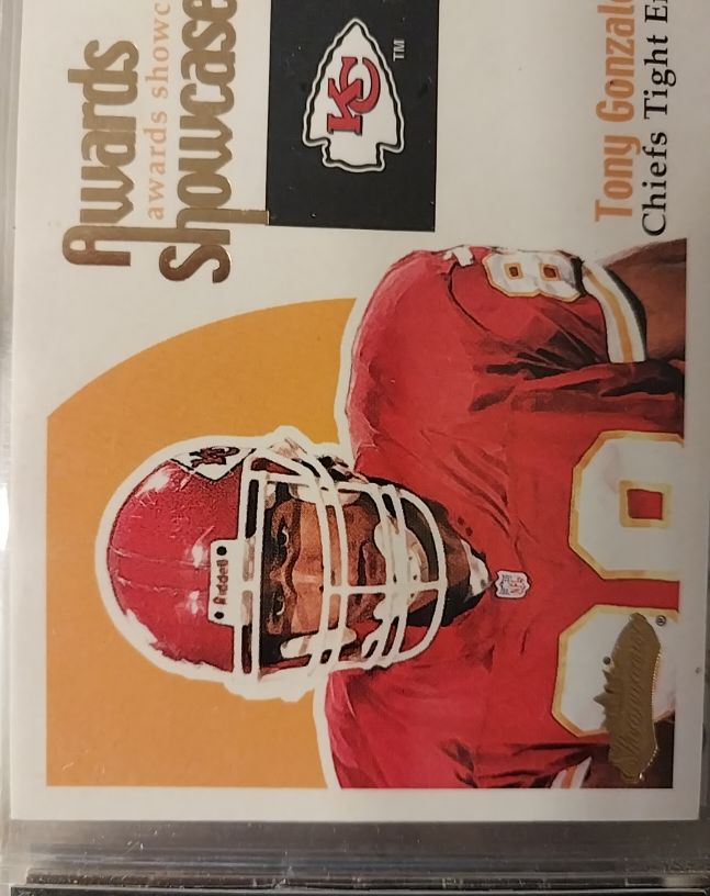 2001 Fleer Showcase Awards Showcase #3 Tony Gonzalez — front