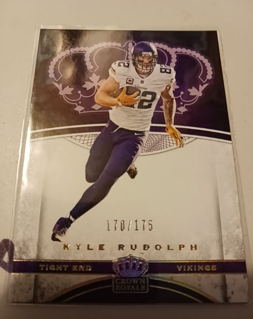 2017 Panini Crown Royale #20 Kyle Rudolph — front