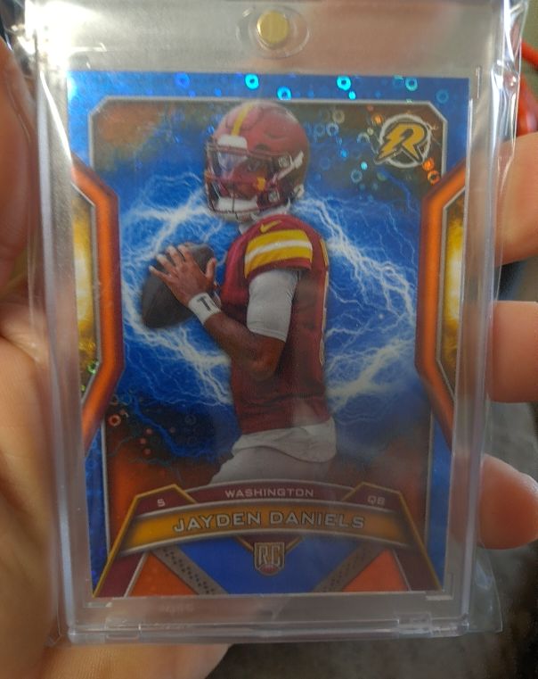 2024 Topps Resurgence #196 Jayden Daniels — front