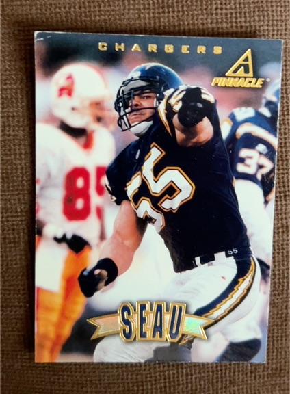1997 Pinnacle #19 Junior Seau — front