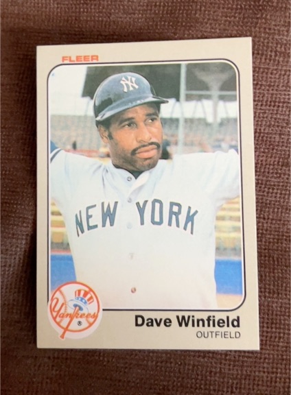 1983 Fleer #398 Dave Winfield — front