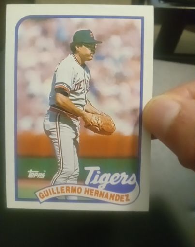 1989 Topps #43 Guillermo Hernandez — front