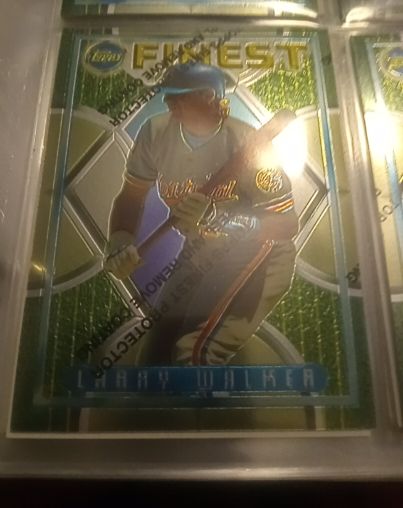1995 Topps Finest #220 Larry Walker — front