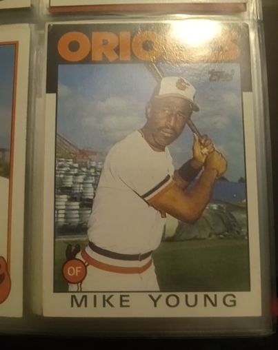 1986 Topps #548 Mike Young Baltimore Orioles — front