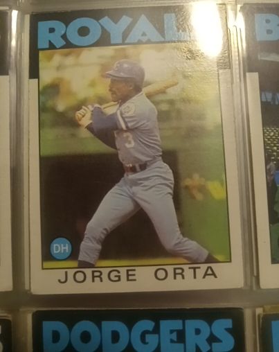 1986 Topps #400 Jorge Orta — front